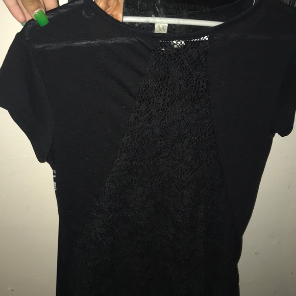 Medium women’s shirt - Picture 2 of 3